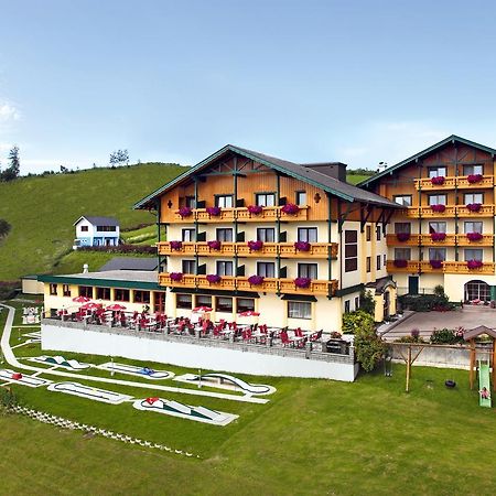 Ferienhotel Hofer Superior Strass im Attergau Exterior photo