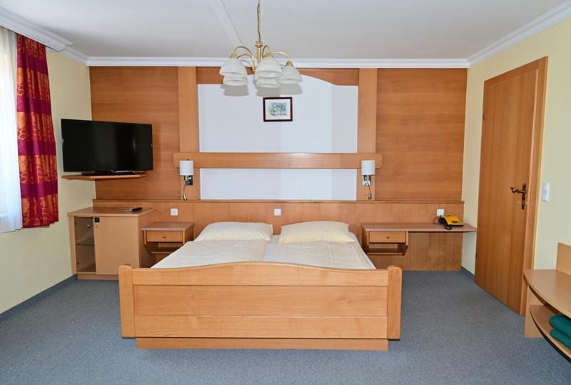 Ferienhotel Hofer Superior Strass im Attergau Exterior photo