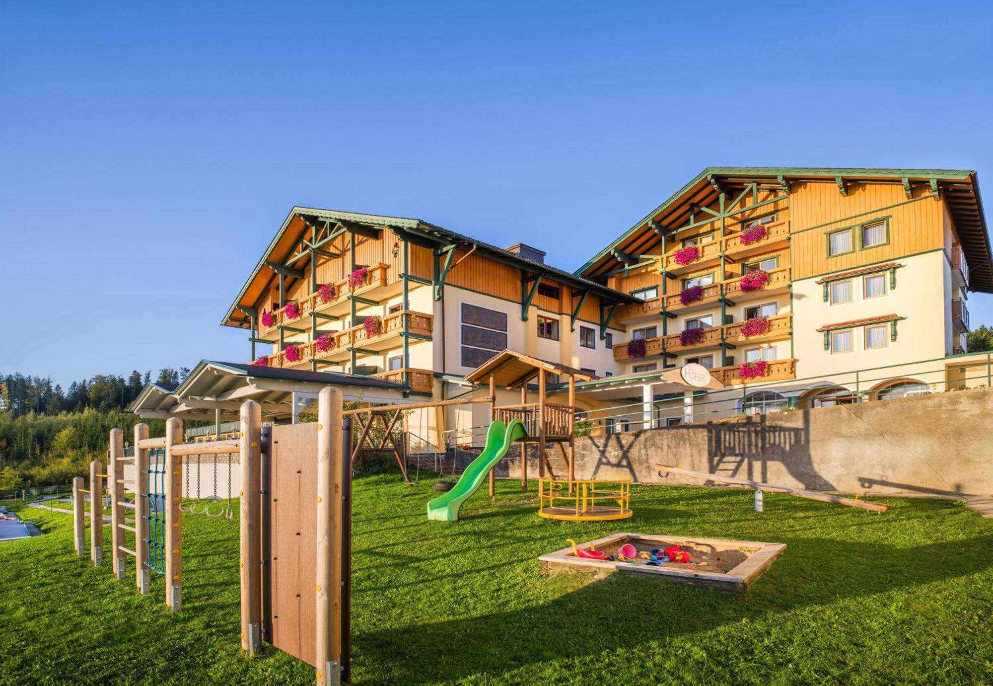 Ferienhotel Hofer Superior Strass im Attergau Exterior photo