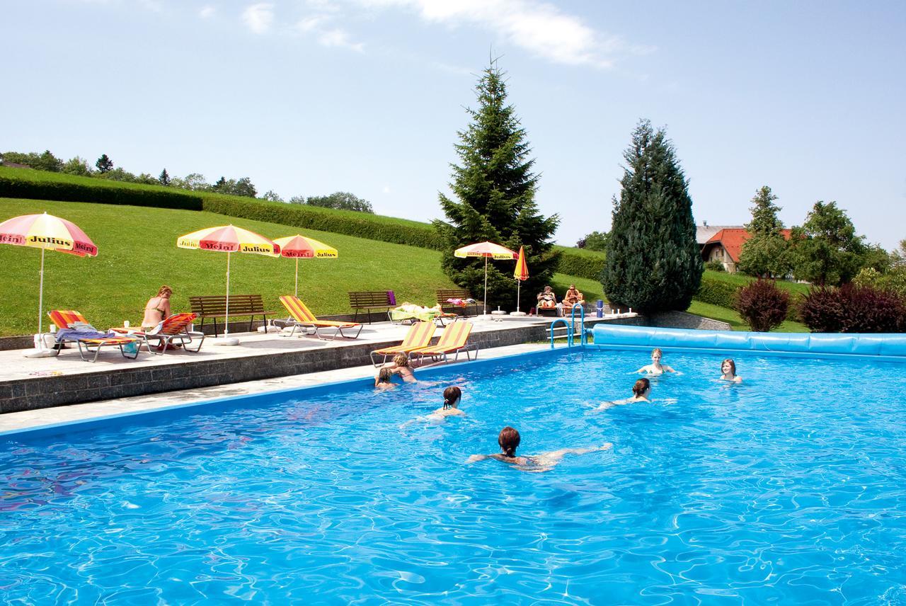Ferienhotel Hofer Superior Strass im Attergau Exterior photo