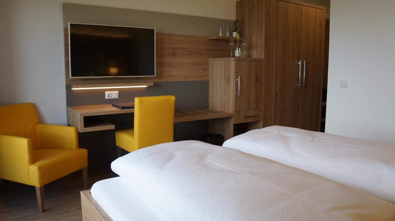 Ferienhotel Hofer Superior Strass im Attergau Exterior photo